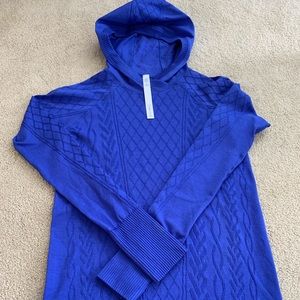 Lululemon long sleeve Restless Pullover with good.